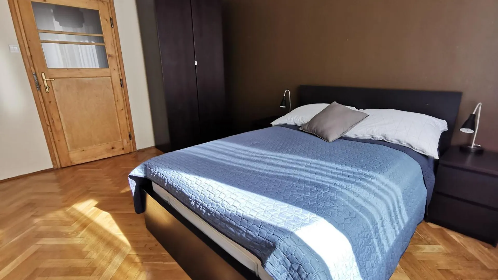 Cozy Spacious Apartment With Balcony Cracovia 0*,  Polonia