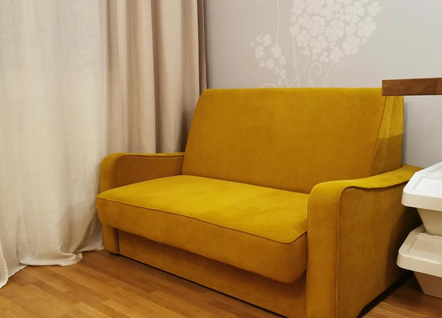 Cozy Spacious Apartment With Balcony Krakow