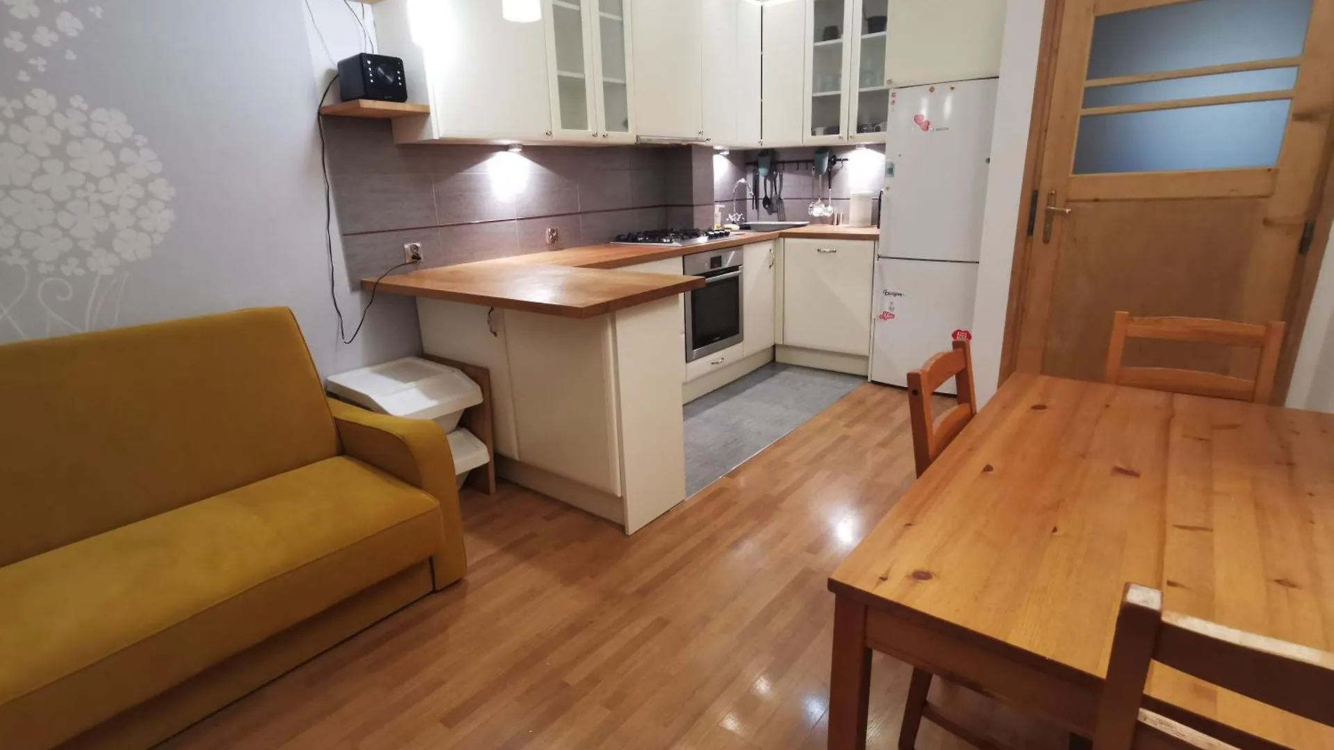 Cozy Spacious Apartment With Balcony Krakow 0*,  Poland