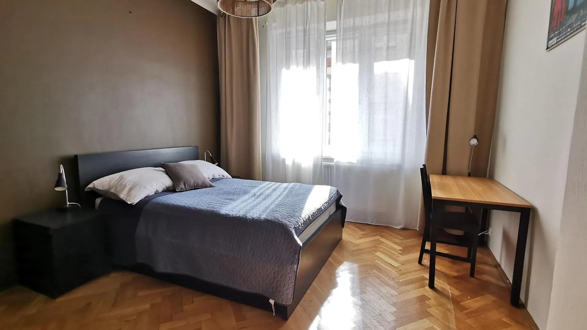 Cozy Spacious Apartment With Balcony Krakow
