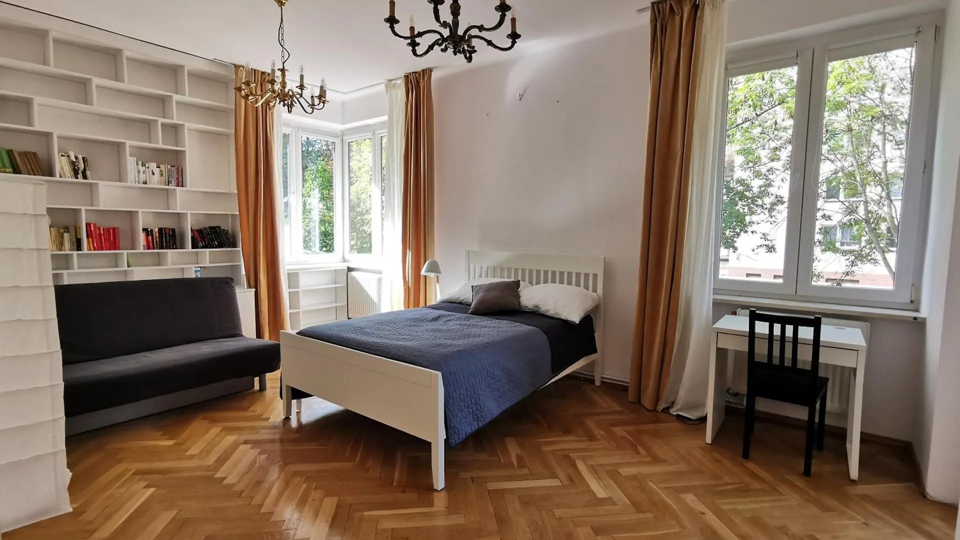 Cozy Spacious Apartment With Balcony Krakow 0*,