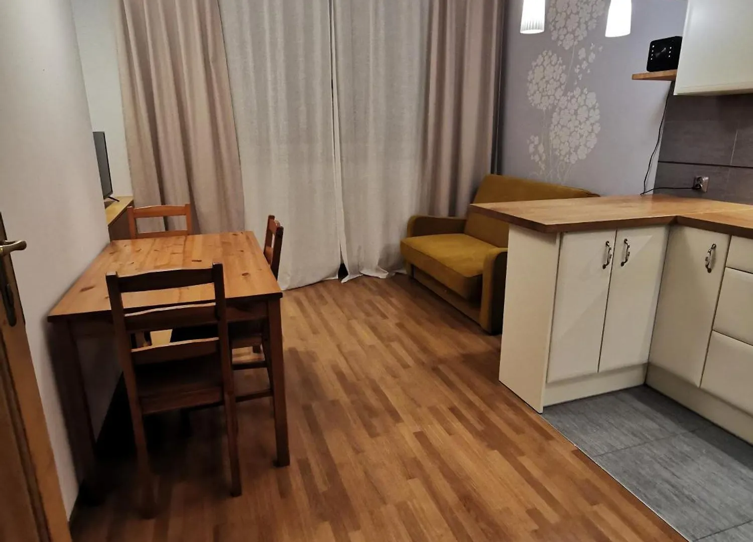 Cozy Spacious Apartment With Balcony Krakow 0*,  Poland